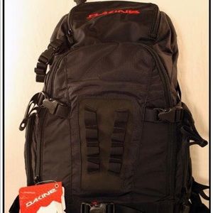 Dakine Sequence bag. Padded Camera Backback.